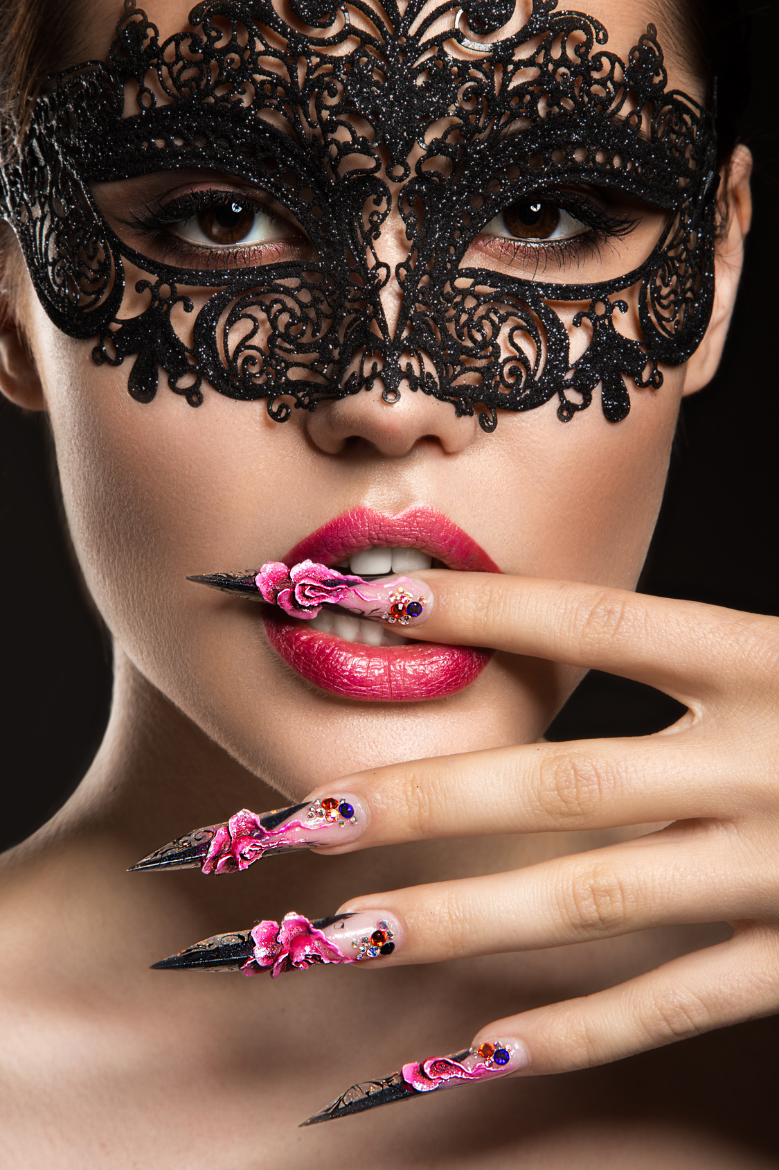 nail